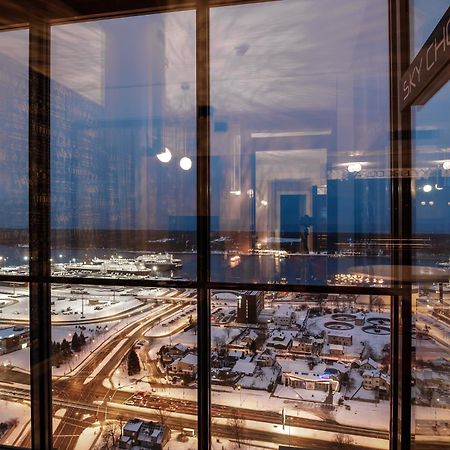 クライペダSky Deep Jacuzzi 30 Floorアパートメント エクステリア 写真