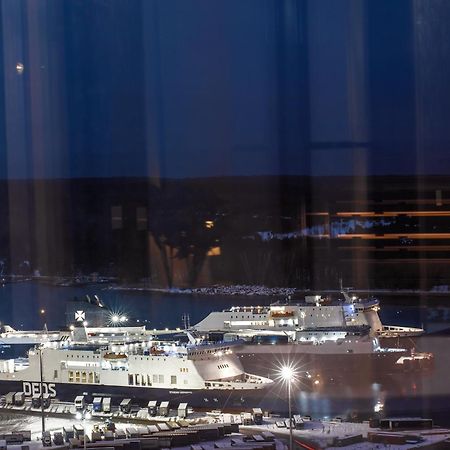 クライペダSky Deep Jacuzzi 30 Floorアパートメント エクステリア 写真