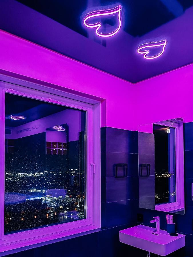 クライペダSky Deep Jacuzzi 30 Floorアパートメント エクステリア 写真