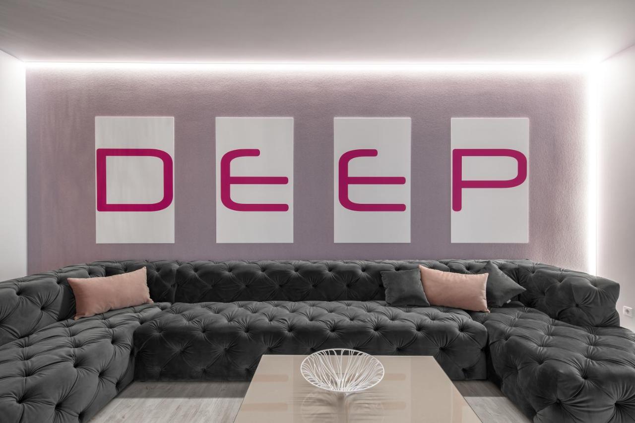 クライペダSky Deep Jacuzzi 30 Floorアパートメント エクステリア 写真