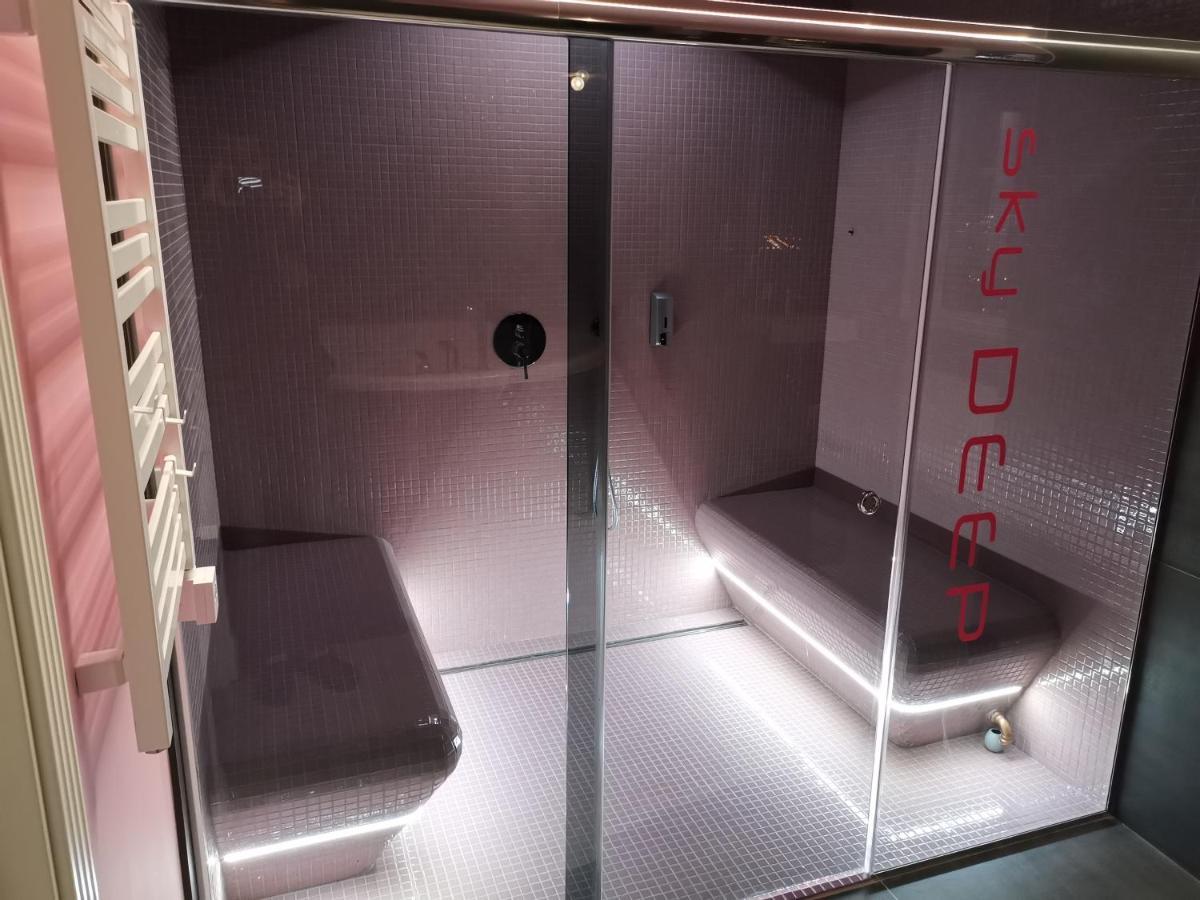クライペダSky Deep Jacuzzi 30 Floorアパートメント エクステリア 写真